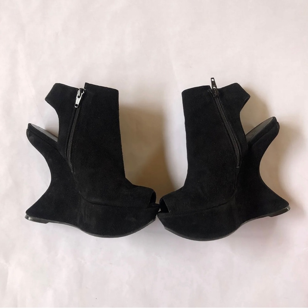 Stuart Weitzman Womens Unique Heels Suede Wedge Shoes Sandals Black Size 6 M